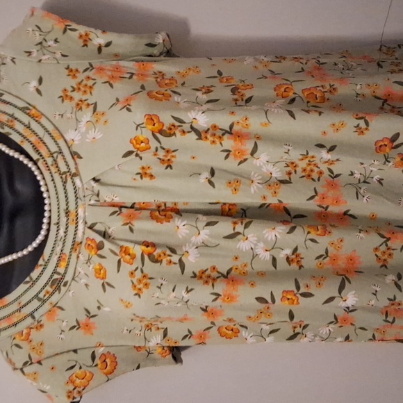 DANIEL RAINN Petite Small floral blouse nwt - Picture 2 of 6